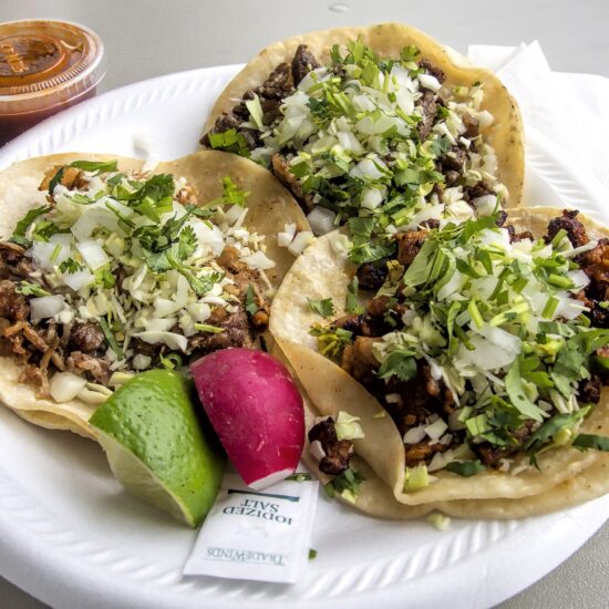 Tacos de carnitas, carne asada and al pastor